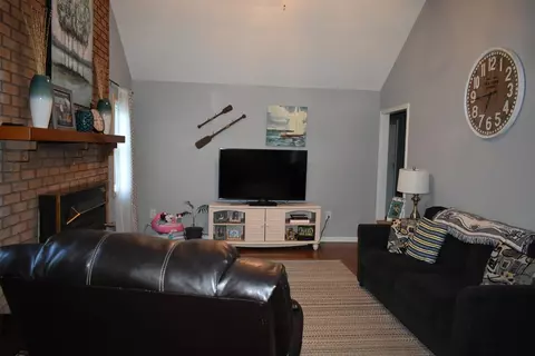 54 Shayne Dr, Williamsburg, KY 40769 photo 4