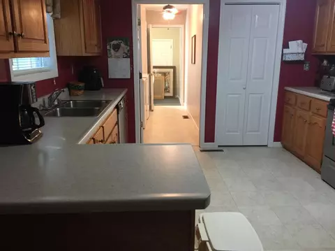 150 Cloverfield Dr, Corbin, KY 40701 photo 5