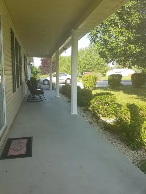 150 Cloverfield Dr, Corbin, KY 40701 photo 3