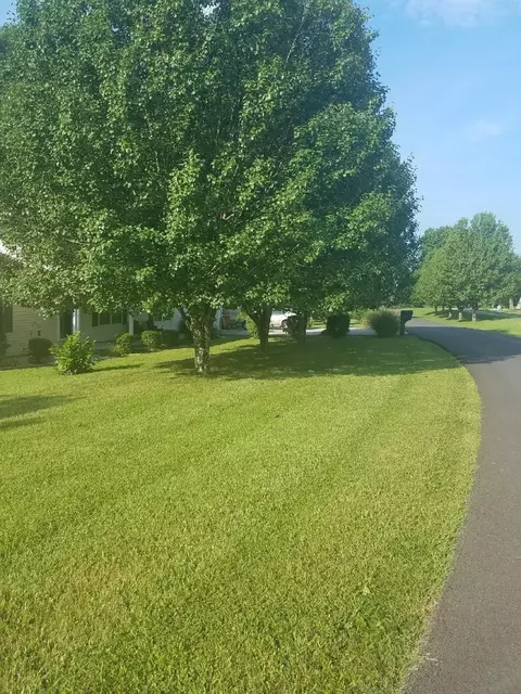 150 Cloverfield Dr, Corbin, KY 40701 photo 2
