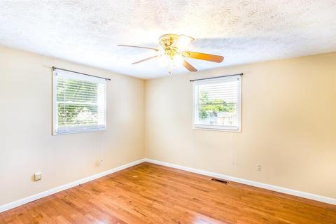 416 Oak St, Berea, KY 40403 photo 9