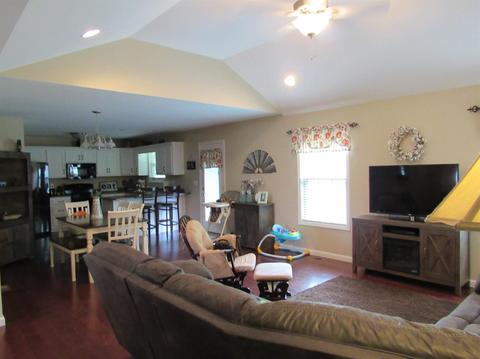 1036 Eagle Point Dr, Berea, KY 40403 photo 5