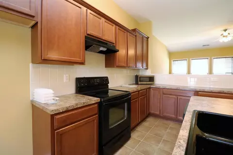 135 Chamberlain Dr, Georgetown, KY 40324 photo 6