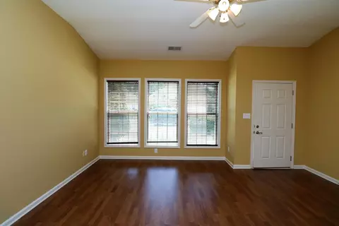 135 Chamberlain Dr, Georgetown, KY 40324 photo 3