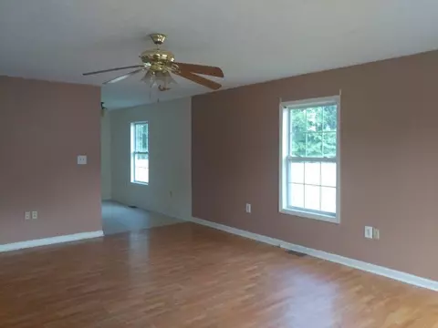 8 Elm St, Stanton, KY 40380 photo 2