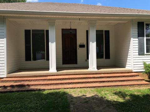 210 W Maple Ave, Lancaster, KY 40444 photo 3