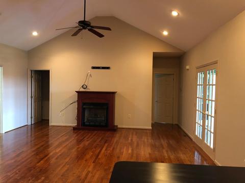 210 W Maple Ave, Lancaster, KY 40444 photo 7