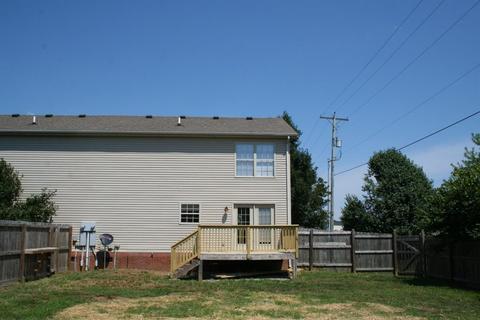 307 Devonshire Dr, Winchester, KY 40391 photo 2