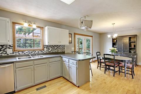166 Carnation, Corbin, KY 40701 photo 17