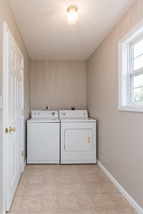 836 Dreyfus, Berea, KY 40403 photo 17