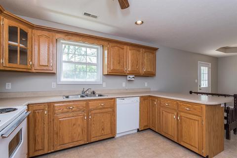 836 Dreyfus, Berea, KY 40403 photo 10