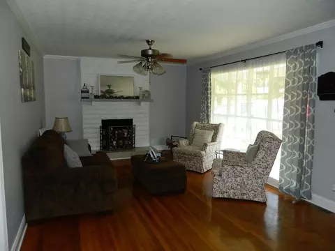 1196 E College Ave, Stanton, KY 40380 photo 3