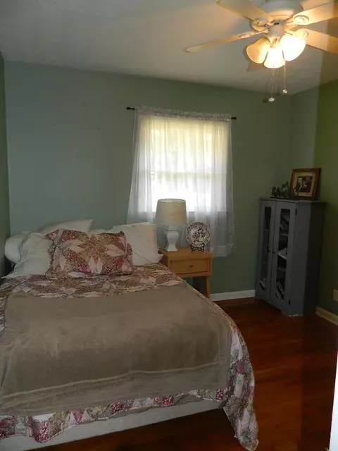 1196 E College Ave, Stanton, KY 40380 photo 11