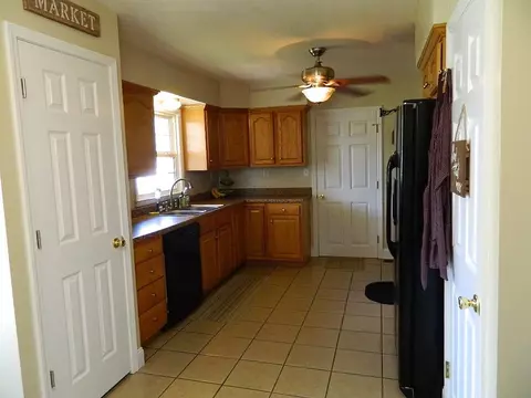 1196 E College Ave, Stanton, KY 40380 photo 5