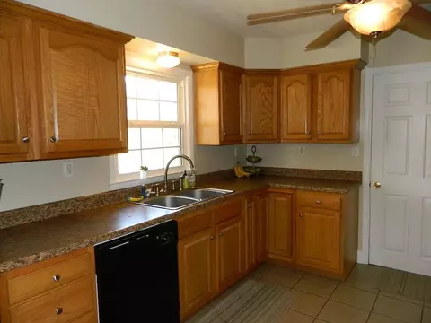 1196 E College Ave, Stanton, KY 40380 photo 7