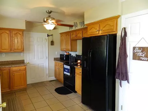 1196 E College Ave, Stanton, KY 40380 photo 6