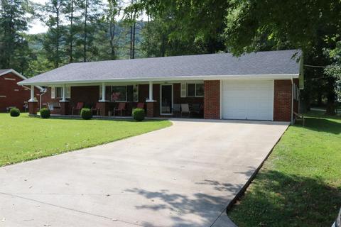 665 E College Ave, Stanton, KY 40380 photo 1
