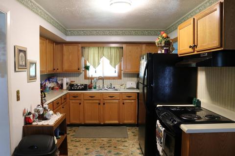 665 E College Ave, Stanton, KY 40380 photo 28