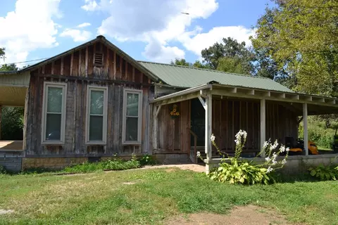 80 Taylor Rd, Flat Lick, KY 40935 photo 2
