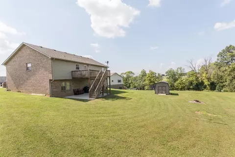 397 Kingstrace Dr, Berea, KY 40403 photo 8