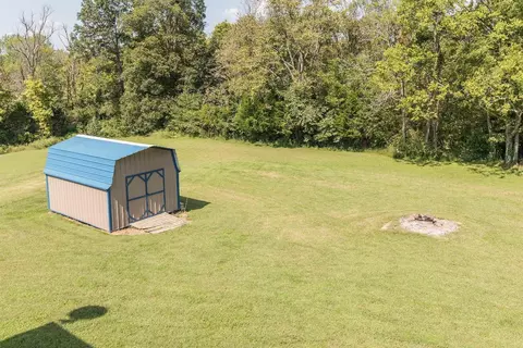 397 Kingstrace Dr, Berea, KY 40403 photo 9