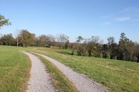 131 Hawkview Trl, Lancaster, KY 40444 photo 3