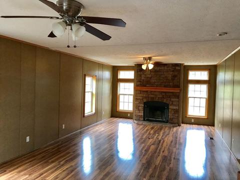 128 Avis Dr, Grayson, KY 41143 photo 1