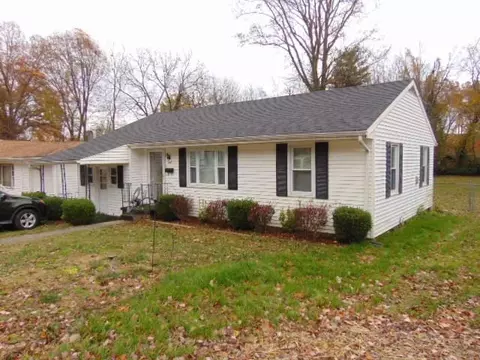 108 Walnut St, Berea, KY 40403 photo 2