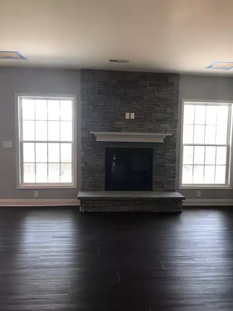 314 S Redding Rd, Georgetown, KY 40324 photo 2