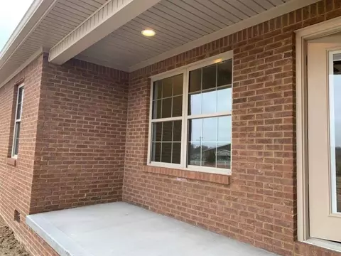 224 Supreme Ct, Berea, KY 40403 photo 2