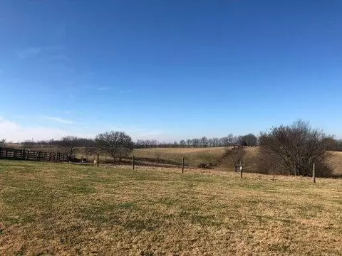 627 Highbridge Rd, Lancaster, KY 40444 photo 2