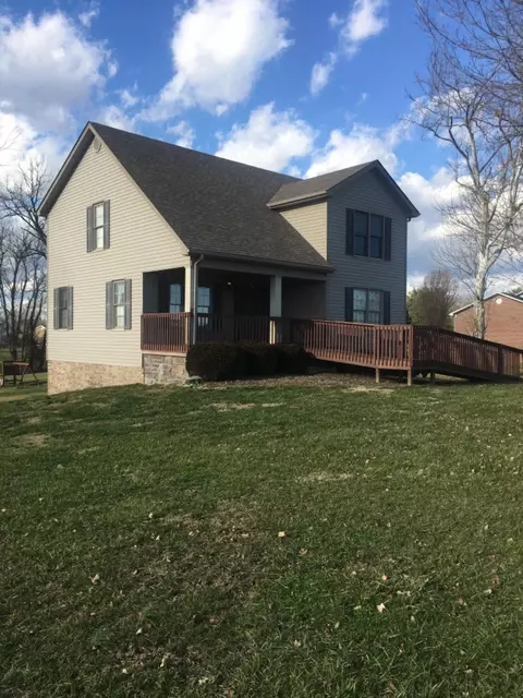 210 Ashlock Dr, Lancaster, KY 40444 photo 1