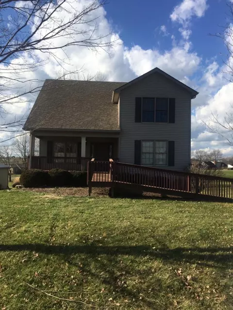 210 Ashlock Dr, Lancaster, KY 40444 photo 2