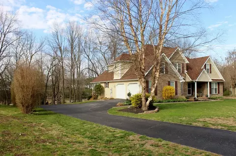 149 Easy St, Lancaster, KY 40444 photo 2