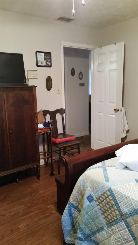 206 Gregory St, Berea, KY 40403 photo 10