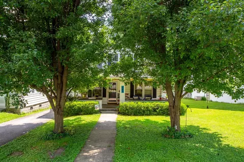 604 E Main St, Danville, KY 40422 photo 3