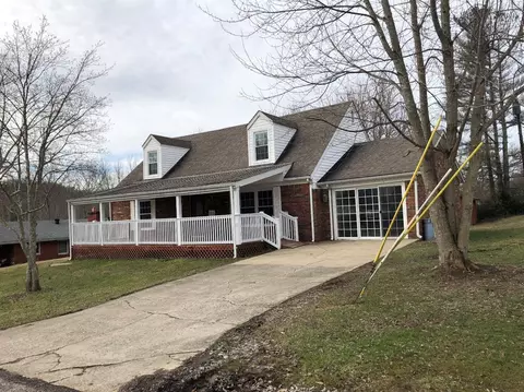 111 Summitt Dr, Morehead, KY 40351 photo 2