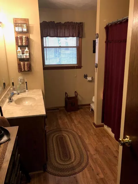 620 E Barker Ln, Berea, KY 40403 photo 5