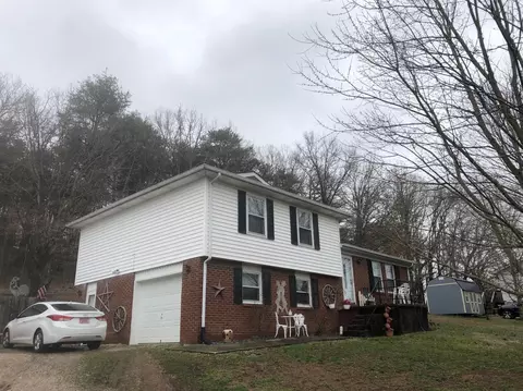 620 E Barker Ln, Berea, KY 40403 photo 2