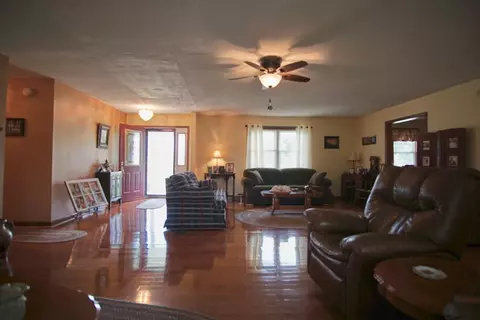 98 Fall Lick Rd, Lancaster, KY 40444 photo 5