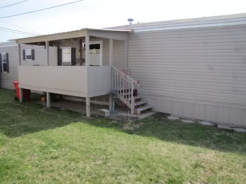 201 Baugh St, Berea, KY 40403 photo 2
