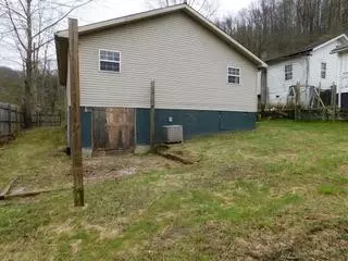 31 Couch Ln, Baxter, KY 40806 photo 2
