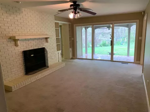 1215 Forest Circle Dr, Corbin, KY 40701 photo 2