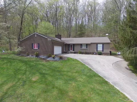 1215 Forest Circle Dr, Corbin, KY 40701 photo 1
