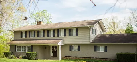 361 Circle Dr, Morehead, KY 40351 photo 2