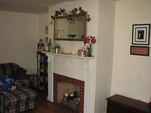 820 E 8th St, Paris, KY 40361 photo 5
