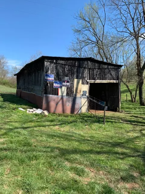 136 Fred Day Rd, Lancaster, KY 40444 photo 3