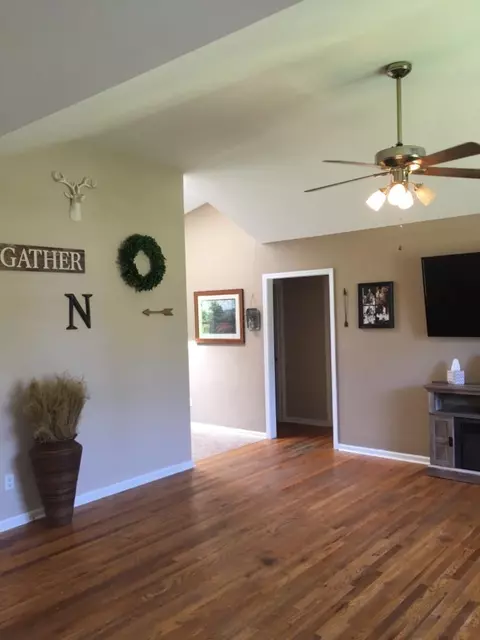 400 Meadow Dr, Berea, KY 40403 photo 7