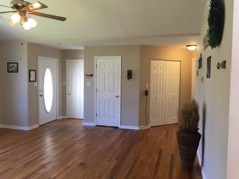 400 Meadow Dr, Berea, KY 40403 photo 8
