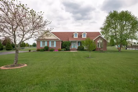 166 Clay Ave, Lancaster, KY 40444 photo 1